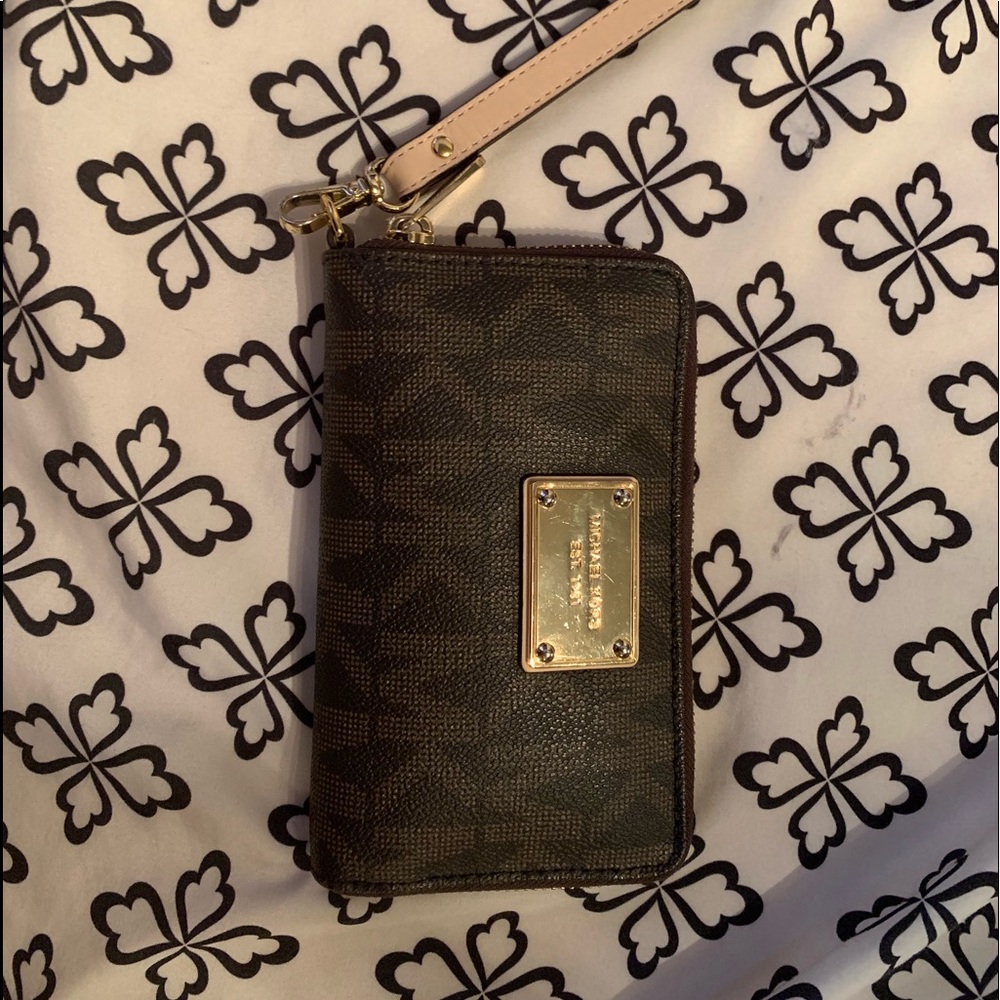 MK Wristlet